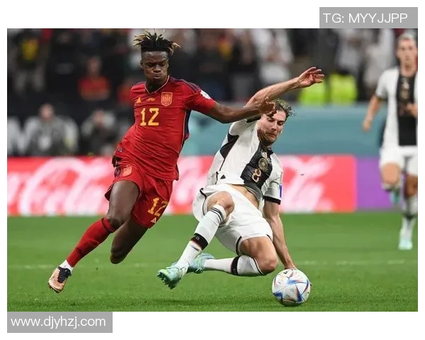 卡塔尔球星卡闪耀绿茵赛场展现中东足球独特魅力