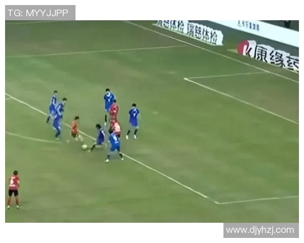 河南足球球星崛起之路：从草根到职业，见证荣耀与挑战并存的成长故事